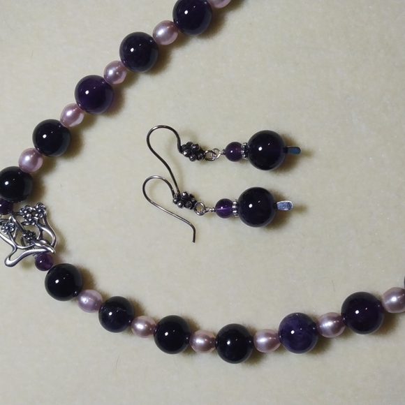 Hand Crafted Jewelry - HAND CRAFTED Amethyst and Freshwater Pearl Necklace set